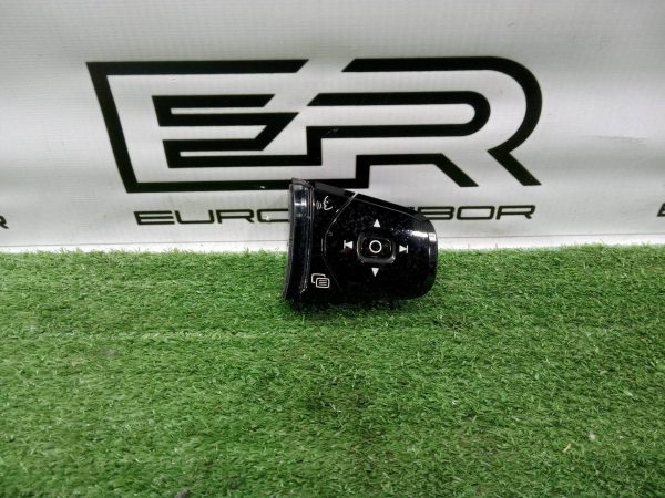 Кнопки управления на руле Volvo XC90