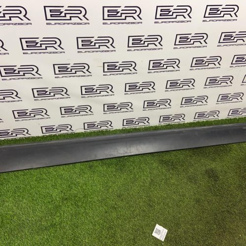 Накладка на порог правый Range Rover L405