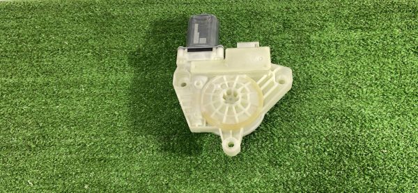 Моторчик стеклоподъемника Mercedes GLC X253