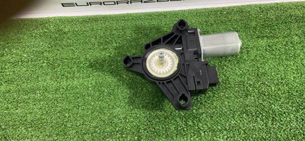 Моторчик стеклоподъемника Mercedes GLC