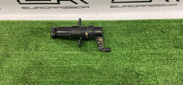 Форсунка стеклоомывателя BMW