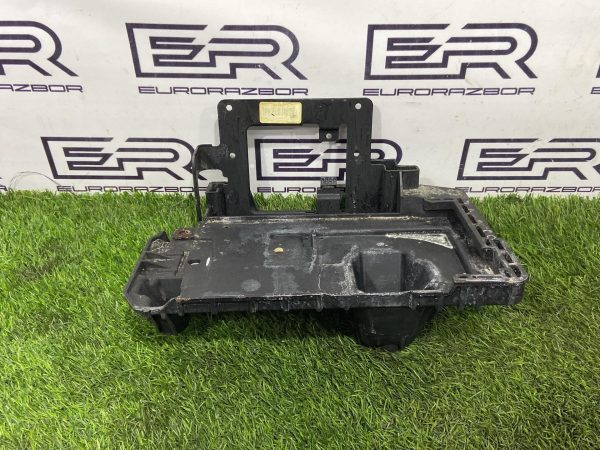 Полка аккумулятора КIA К5