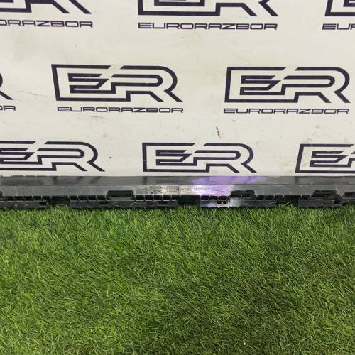 Кронштейн порога задний правый Volvo Хс90