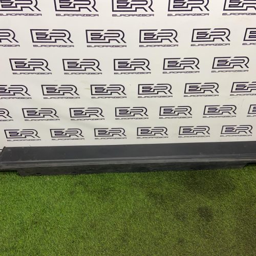 Накладка на порог левый Range Rover L405