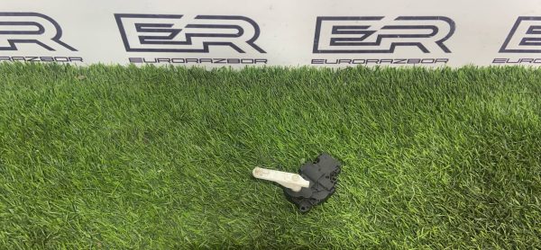 Моторчик заслонки печки Jaguar F Pace Velar