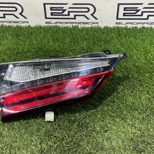 Фонарь крышки багажника левый Lexus RX