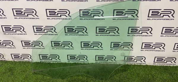 Стекло двери переднее левое Mercedes Benz GLS X166