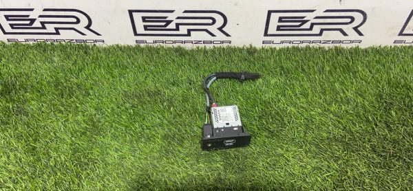 Разъем USB Volvo XC90