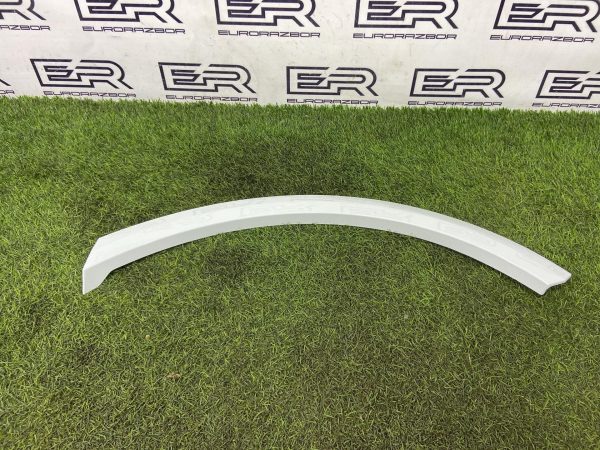 Молдинг крыла задний левый Audi Q7 Q8 4M