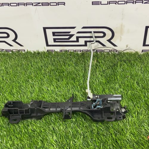 Кронштейн ручки двери передней правой Toyota Rav 4 CA40 Кронштейн ручки двери передней правой Toyota Rav 4 CA40