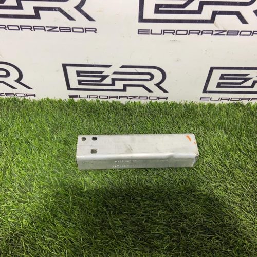 Кронштейн усилителя Mercedes Benz C Class W205