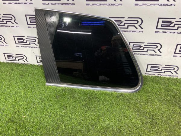 Стекло собачника левое Volkswagen Touareg