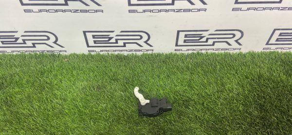 Моторчик заслонки печки Jaguar F Pace Velar