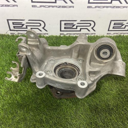 Кулак задний правый Audi Q7 Q8 4M