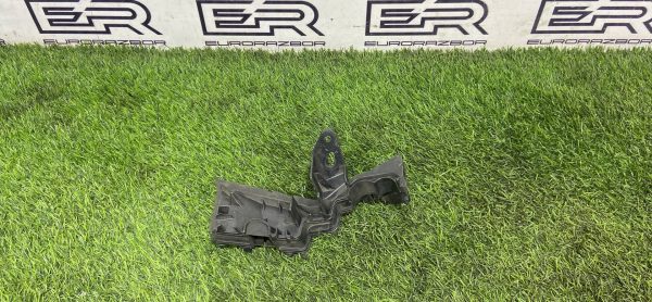 Уплотнитель моторного отсека правый Mercedes W167 C167 X167