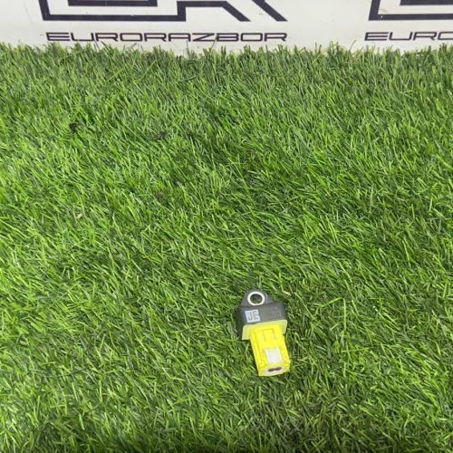 Датчик удара Toyota Hilux 8 Рест 2023 Датчик удара Toyota Hilux 8 Рест