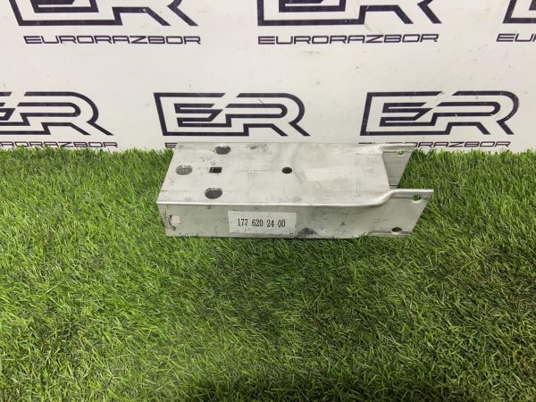 Кронштейн усилителя бампера Mercedes A Class W177