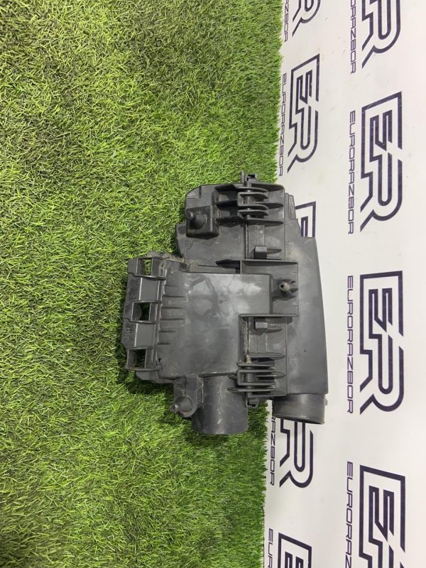 Корпус воздушного фильтра Mercedes W204 M271