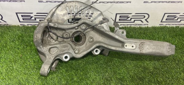 Кулак поворотный левый Jaguar F Pace Velar