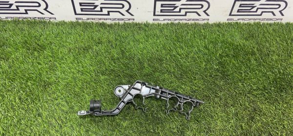 Кронштейн крепление патрубков Mercedes W167 C167 X167