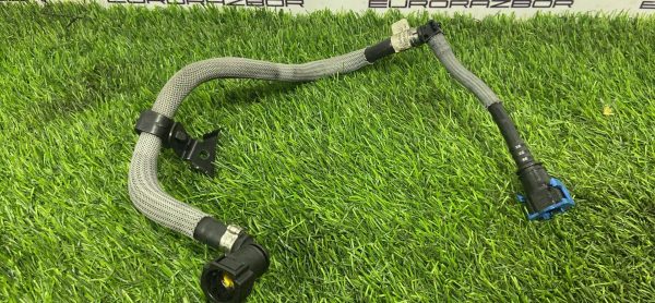 Трубка топливная Land Rover Range Rover Velar L560