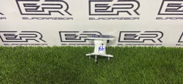 Петля двери передняя левая нижняя Mercedes V167 C167