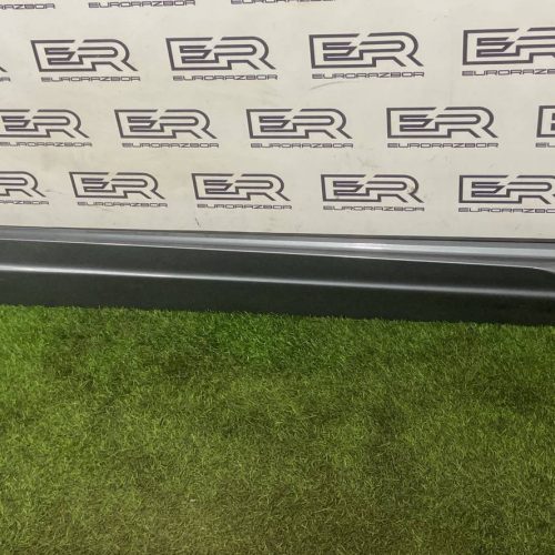 Накладка на порог наружная правая Volvo Xc90