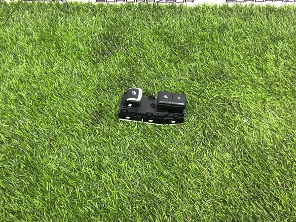 Кнопка стеклоподъёмника двери передней правой КIA К5