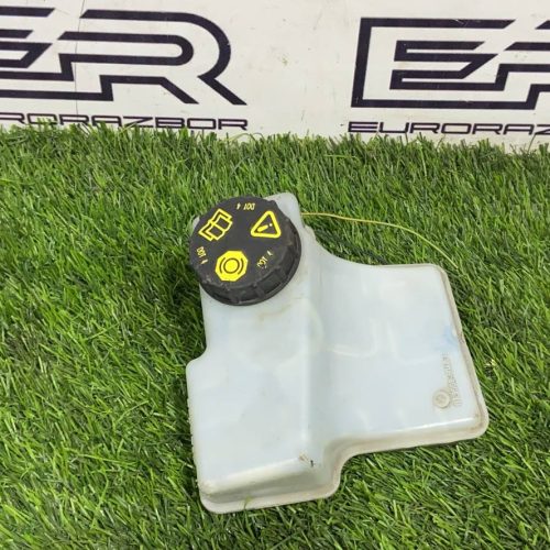 Бачок тормозной жидкости Volvo XC90