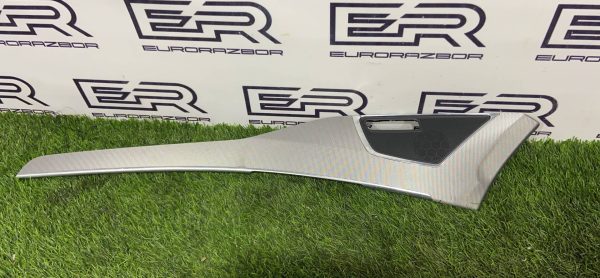 Декоративная накладка двери передняя левая Volvo XC