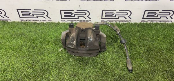 Суппорт передний левый Volvo XC90