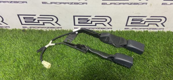 Замок ремня безопасности Toyota RAV4