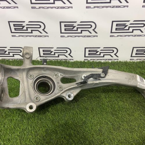 Кулак поворотный правый Audi Q7 Q8 4M