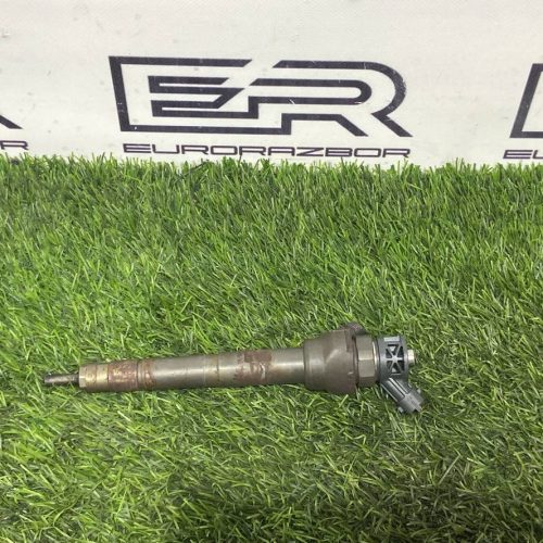 Форсунка топливная 204DTD Jaguar F Pace Land Rover Velar