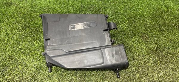 Корпус воздушного фильтра левый для Mercedes Om642