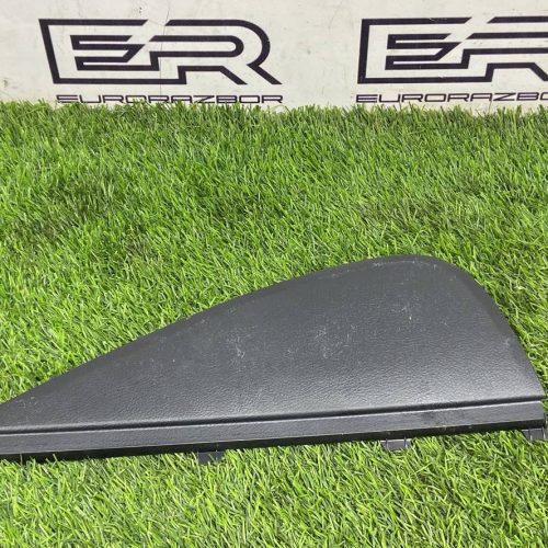 Накладка торпеды правая Toyota Land Cruiser