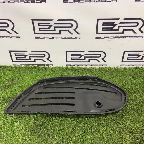 Решётка переднего бампера нижняя правая Mercedes С Class W205