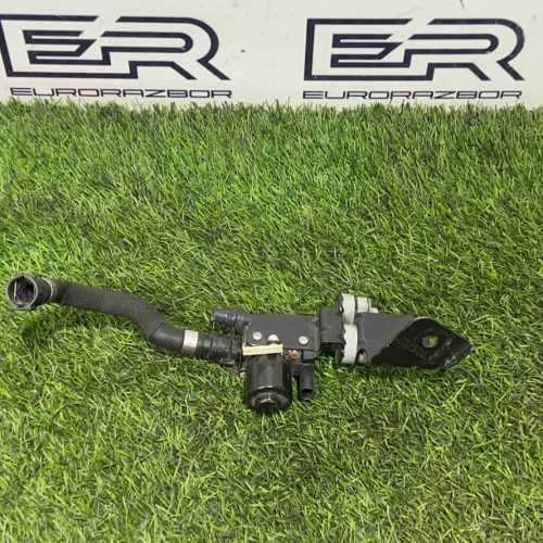 Патрубок системы охлаждения BMW 5 G30/G31