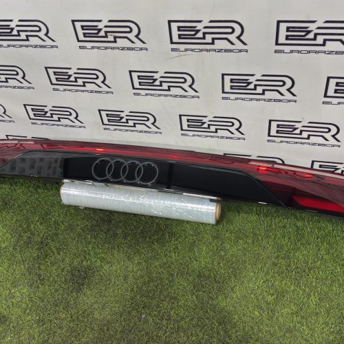 Фонарь крышки багажника Audi Q8 4M рест