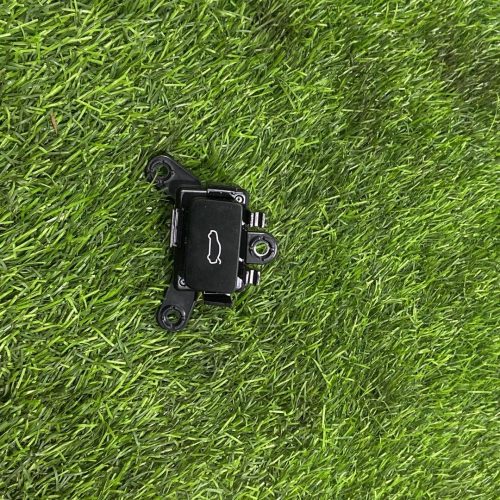 Кнопка открытия багажника КIA К5