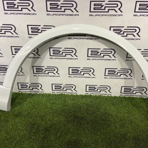 Молдинг крыла передний правый Audi Q7 Q8 4M