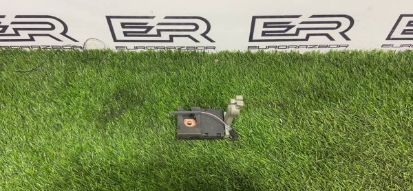 Плюсовая клемма Range Rover L405