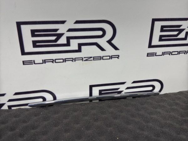 Молдинг решетки радиатора Mercedes E Class W212