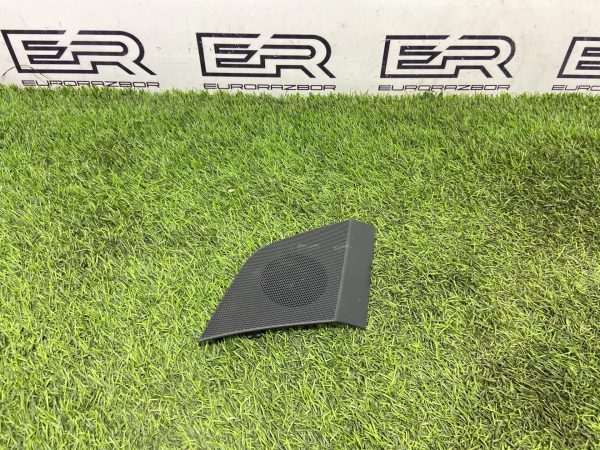 Облицовка динамика передняя правая Аudi Q7 Q8 4M