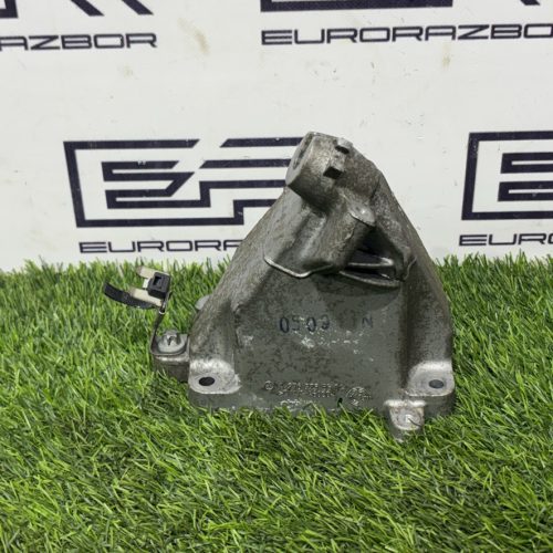 Кронштейн двигателя m276 Mercedes W212