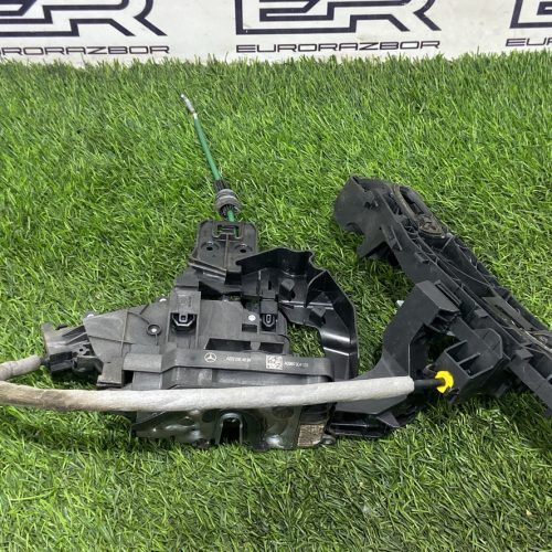 Замок задней левой двери Mercedes W205