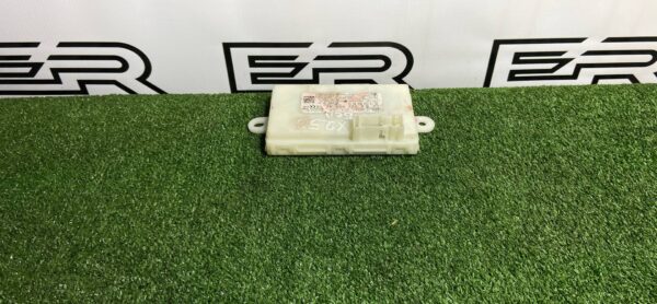 Блок управления бесключевым доступом Mercedes Benz