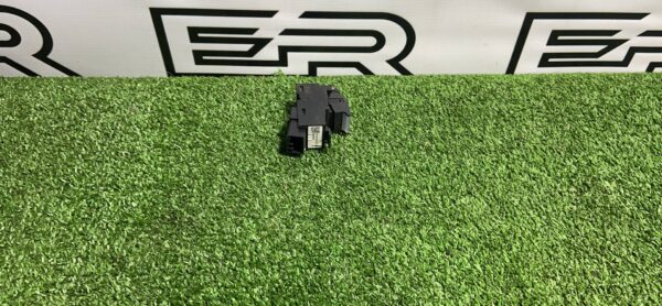 Кнопка стеклоподъемника двери Range Rover