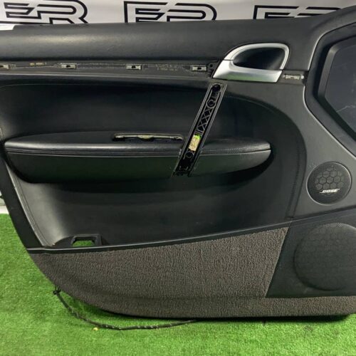 Обшивка двери передняя левая porsche cayenne