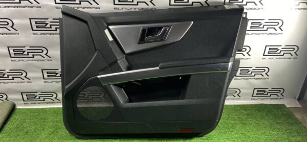 Обшивка двери передняя правая Mercedes GLK X204